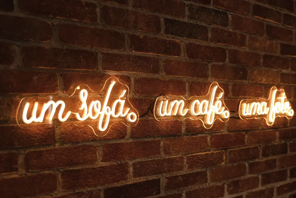 Neon Tabela
